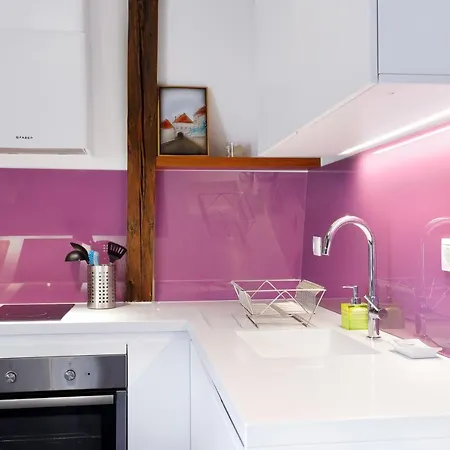 Charming Studio In The Heart Of 아파트