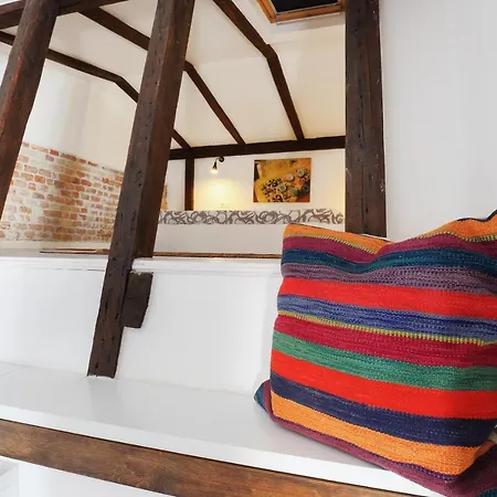 Charming Studio In The Heart Of 아파트 *